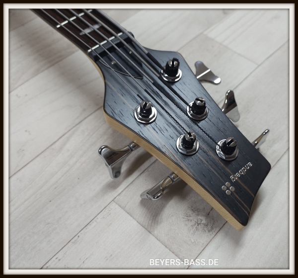 Sandberg Custom 5 Yolanda Charles, Open Pore Brownburst, Signature